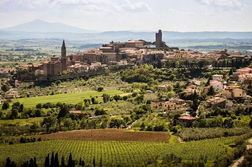 The Quiet Luxury of Central Italy – A Journey Through Historic Hotels, Spa Retreats, and the Hilltop Landscapes of Tuscany & Umbria